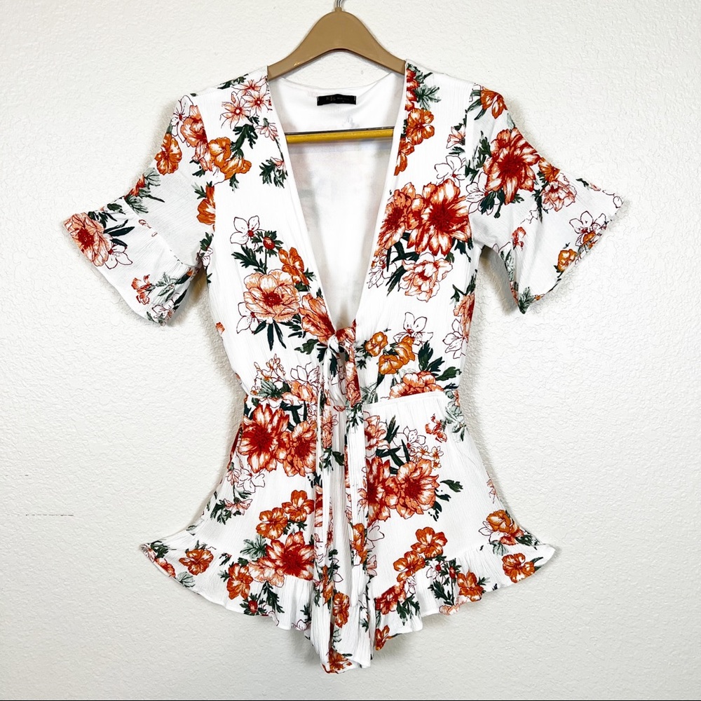 KLD White Orange Floral Shirt Jumpsuit Ruffle Tie Elastic Waist Short Sleeve